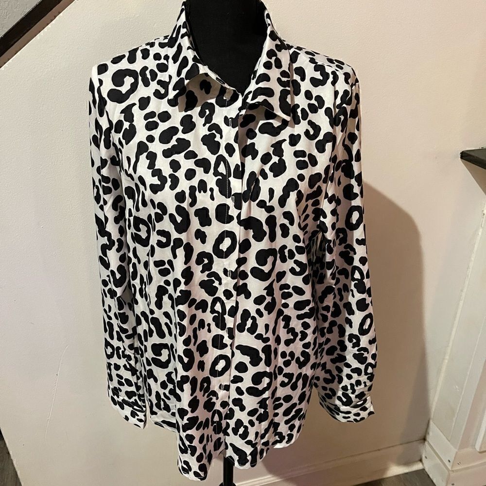 🌟Black and White Cheetah Blouse XL🌟